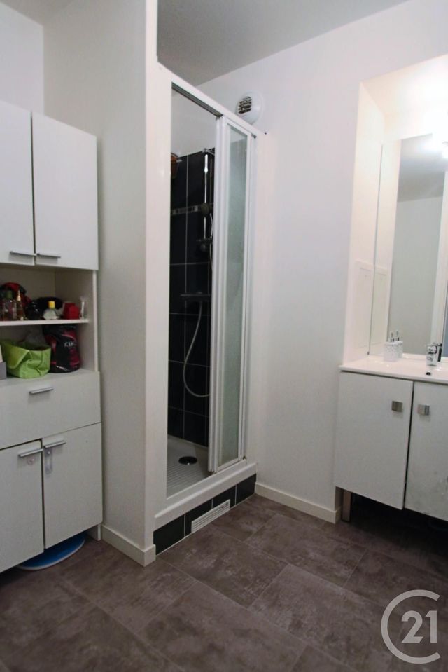Appartement T2 &agrave; louer - 2 pi&egrave;ces - 44,49 m2 - Trappes - 78 - ILE-DE-FRANCE