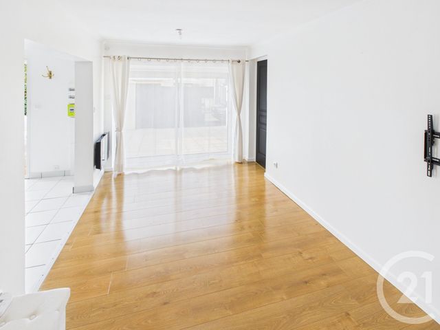 Maison &agrave; louer - 2 pi&egrave;ces - 47,50 m2 - Trappes - 78 - ILE-DE-FRANCE