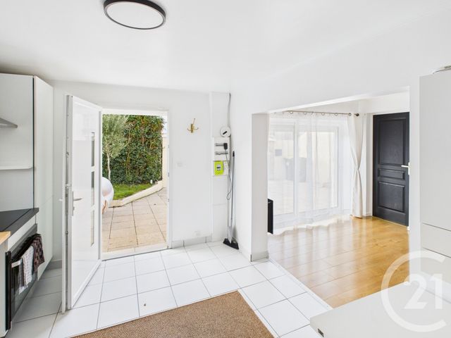 Maison &agrave; louer - 2 pi&egrave;ces - 47,50 m2 - Trappes - 78 - ILE-DE-FRANCE