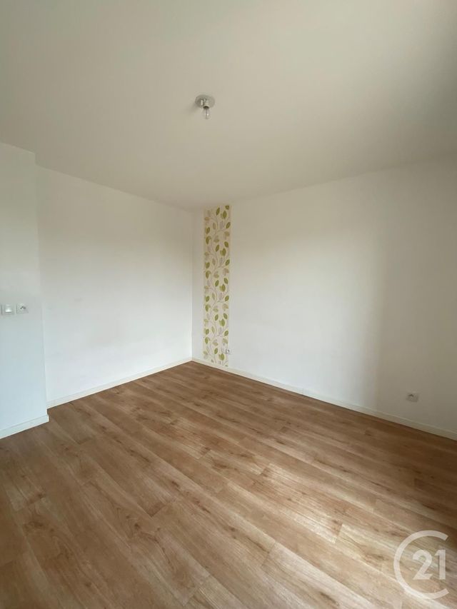 Appartement F2 &agrave; louer - 2 pi&egrave;ces - 52,23 m2 - Trappes - 78 - ILE-DE-FRANCE