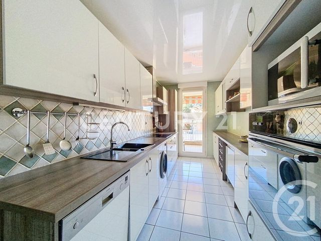 Appartement &agrave; vendre - 3 pi&egrave;ces - 73 m2 - Aubagne - 13 - PROVENCE-ALPES-COTE-D-AZUR