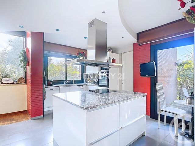 Maison à vendre - 7 pièces - 350 m2 - Aubagne - 13 - PROVENCE-ALPES-COTE-D-AZUR