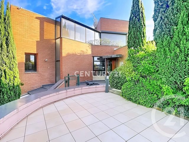 Maison à vendre - 7 pièces - 350 m2 - Aubagne - 13 - PROVENCE-ALPES-COTE-D-AZUR