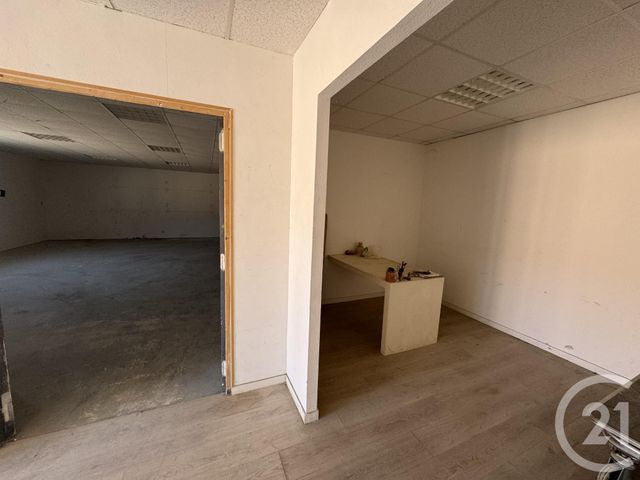 Local commercial à louer - 118.56 m2 - 13 - Bouches-du-Rhone