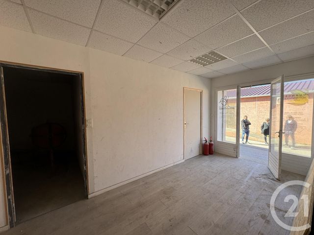 Local commercial à louer - 118.56 m2 - 13 - Bouches-du-Rhone