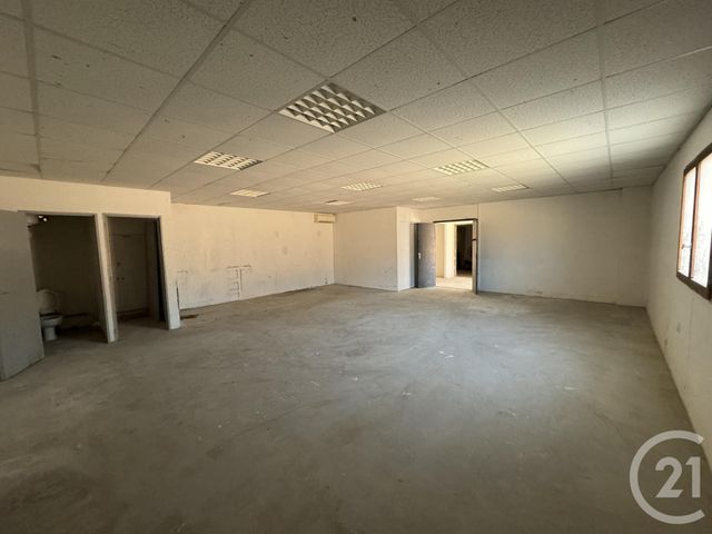 Local commercial à louer - 118.56 m2 - 13 - Bouches-du-Rhone