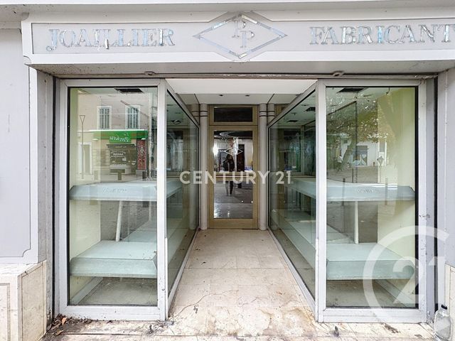 Local commercial à louer - 80.0 m2 - 13 - Bouches-du-Rhone