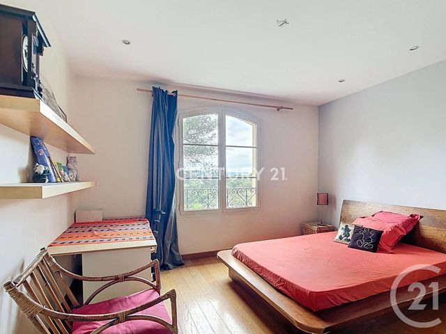 Maison à vendre - 8 pièces - 248 m2 - Aubagne - 13 - PROVENCE-ALPES-COTE-D-AZUR