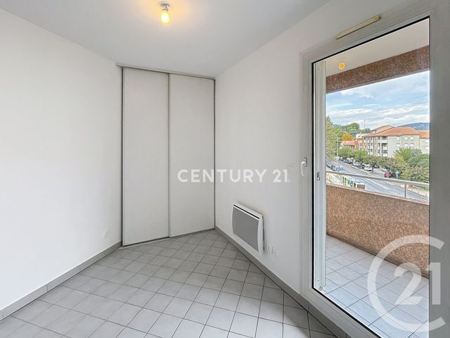 Appartement T1 à louer - 1 pièce - 38,85 m2 - Aubagne - 13 - PROVENCE-ALPES-COTE-D-AZUR