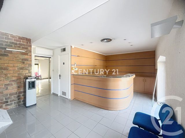 Local commercial à louer - 272.0 m2 - 13 - Bouches-du-Rhone