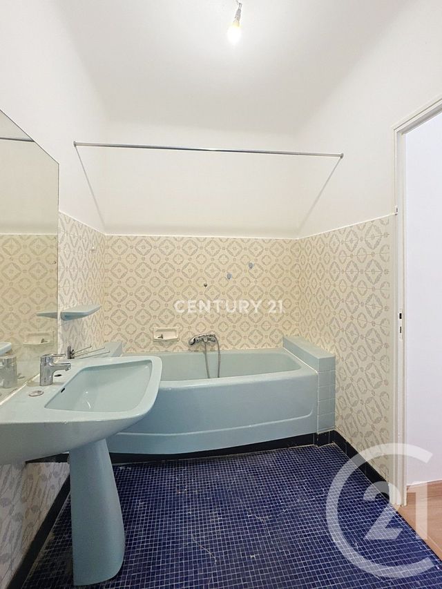 Appartement T4 &agrave; louer - 4 pi&egrave;ces - 90,82 m2 - Aubagne - 13 - PROVENCE-ALPES-COTE-D-AZUR