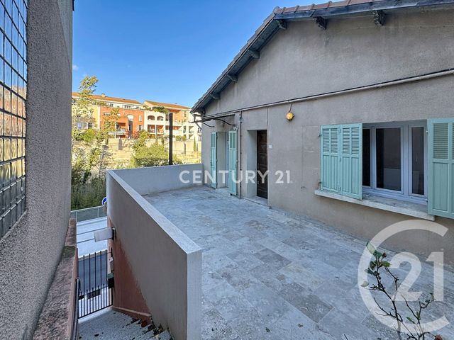 Appartement T4 &agrave; louer - 4 pi&egrave;ces - 90,82 m2 - Aubagne - 13 - PROVENCE-ALPES-COTE-D-AZUR