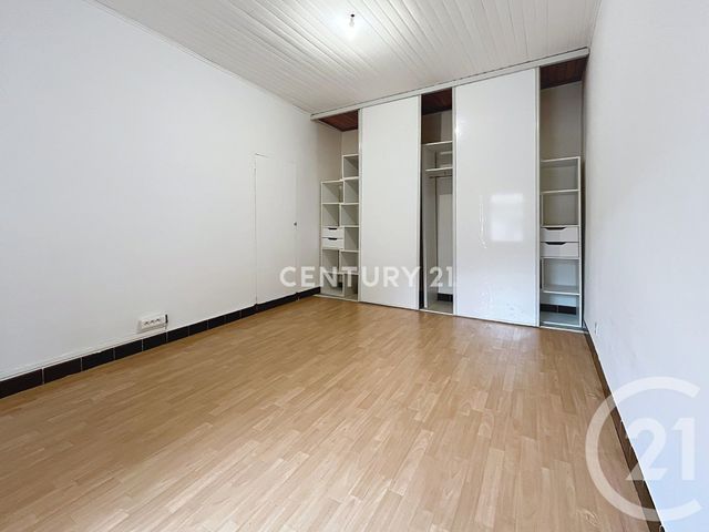 Maison à louer - 3 pièces - 70,37 m2 - Cuges Les Pins - 13 - PROVENCE-ALPES-COTE-D-AZUR