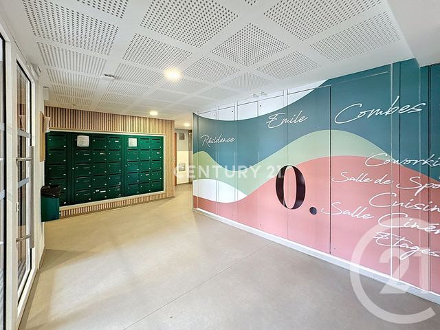 Appartement Studio &agrave; louer - 1 pi&egrave;ce - 21,98 m2 - Aubagne - 13 - PROVENCE-ALPES-COTE-D-AZUR