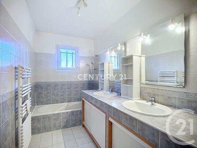 Maison à vendre - 5 pièces - 124,61 m2 - Aubagne - 13 - PROVENCE-ALPES-COTE-D-AZUR