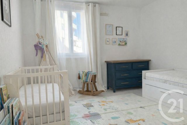 Appartement T3 &agrave; vendre - 3 pi&egrave;ces - 66,72 m2 - Aubagne - 13 - PROVENCE-ALPES-COTE-D-AZUR