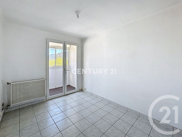 Appartement T3 &agrave; louer - 3 pi&egrave;ces - 59,32 m2 - Carnoux En Provence - 13 - PROVENCE-ALPES-COTE-D-AZUR