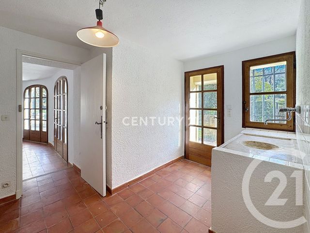 Maison &agrave; louer - 4 pi&egrave;ces - 167,79 m2 - Aubagne - 13 - PROVENCE-ALPES-COTE-D-AZUR