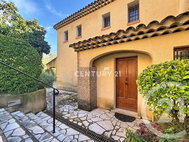 Maison &agrave; louer - 4 pi&egrave;ces - 167,79 m2 - Aubagne - 13 - PROVENCE-ALPES-COTE-D-AZUR