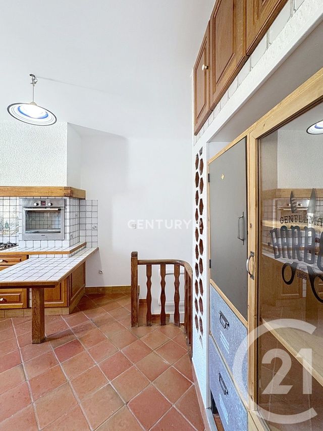 Maison &agrave; louer - 4 pi&egrave;ces - 167,79 m2 - Aubagne - 13 - PROVENCE-ALPES-COTE-D-AZUR