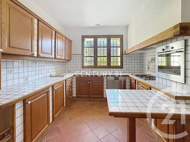 Maison &agrave; louer - 4 pi&egrave;ces - 167,79 m2 - Aubagne - 13 - PROVENCE-ALPES-COTE-D-AZUR