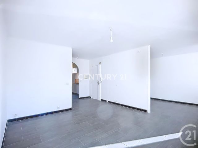 Appartement à vendre - 4 pièces - 72 m2 - Aubagne - 13 - PROVENCE-ALPES-COTE-D-AZUR