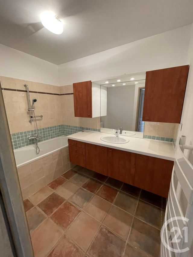 Maison à louer - 4 pièces - 94,05 m2 - Cuges Les Pins - 13 - PROVENCE-ALPES-COTE-D-AZUR