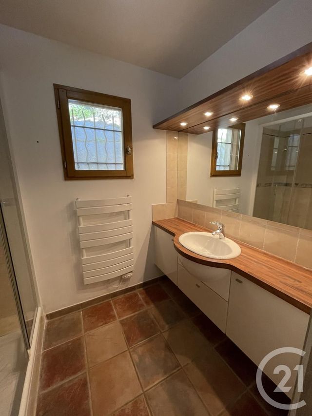 Maison à louer - 4 pièces - 94,05 m2 - Cuges Les Pins - 13 - PROVENCE-ALPES-COTE-D-AZUR