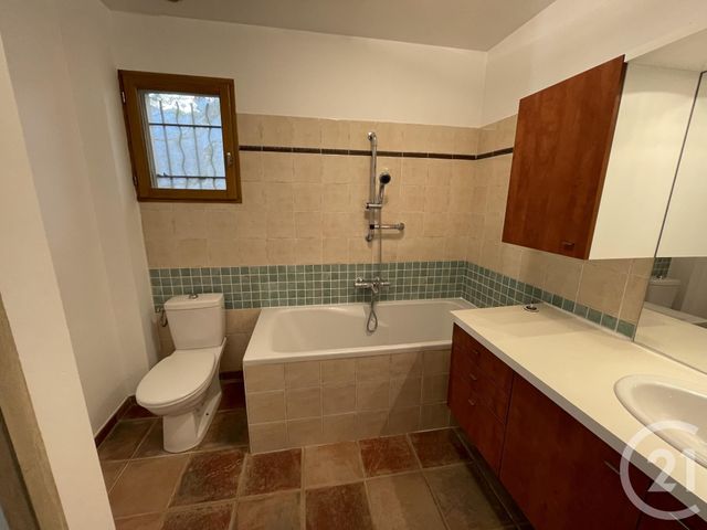 Maison à louer - 4 pièces - 94,05 m2 - Cuges Les Pins - 13 - PROVENCE-ALPES-COTE-D-AZUR