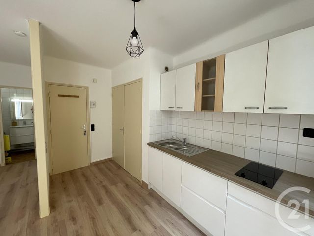 Appartement Studio &agrave; louer - 1 pi&egrave;ce - 24,24 m2 - Aubagne - 13 - PROVENCE-ALPES-COTE-D-AZUR