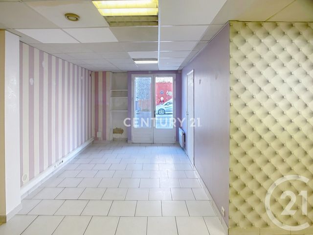 Local commercial à louer - 43.18 m2 - 13 - Bouches-du-Rhone