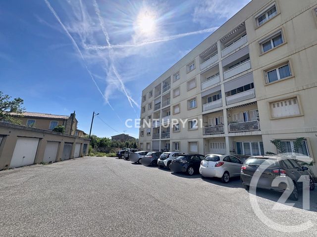 Appartement F3 &agrave; louer - 3 pi&egrave;ces - 63,53 m2 - Aubagne - 13 - PROVENCE-ALPES-COTE-D-AZUR
