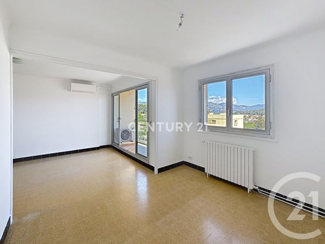 Appartement F3 &agrave; louer - 3 pi&egrave;ces - 63,53 m2 - Aubagne - 13 - PROVENCE-ALPES-COTE-D-AZUR