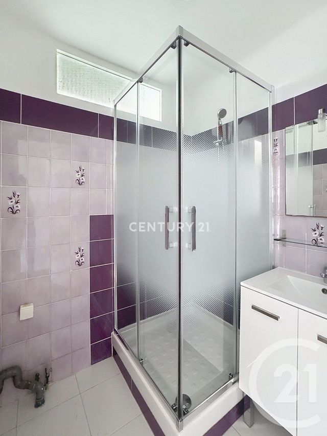 Appartement F3 &agrave; louer - 3 pi&egrave;ces - 63,53 m2 - Aubagne - 13 - PROVENCE-ALPES-COTE-D-AZUR