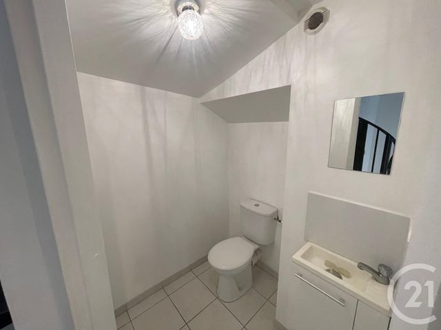 Appartement T2 &agrave; louer - 2 pi&egrave;ces - 42,11 m2 - Aubagne - 13 - PROVENCE-ALPES-COTE-D-AZUR