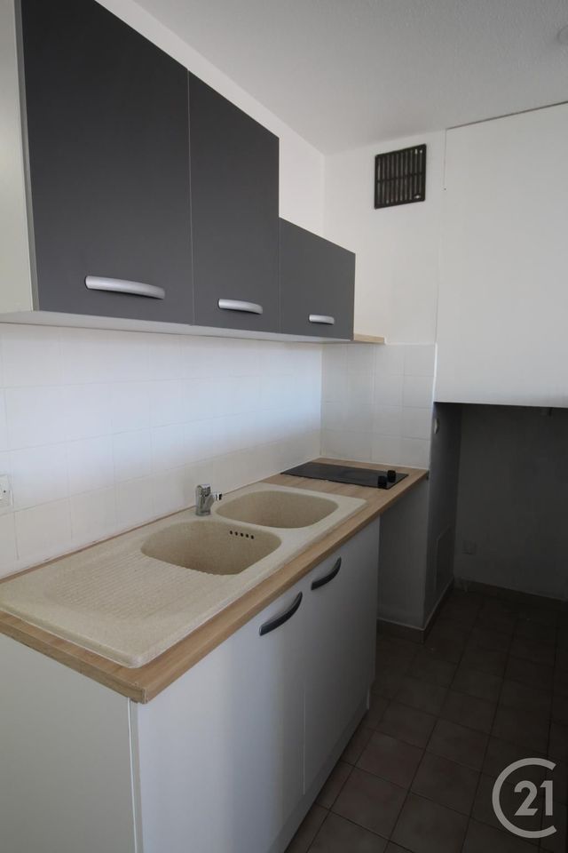 Appartement Studio &agrave; louer - 1 pi&egrave;ce - 27,09 m2 - Aubagne - 13 - PROVENCE-ALPES-COTE-D-AZUR
