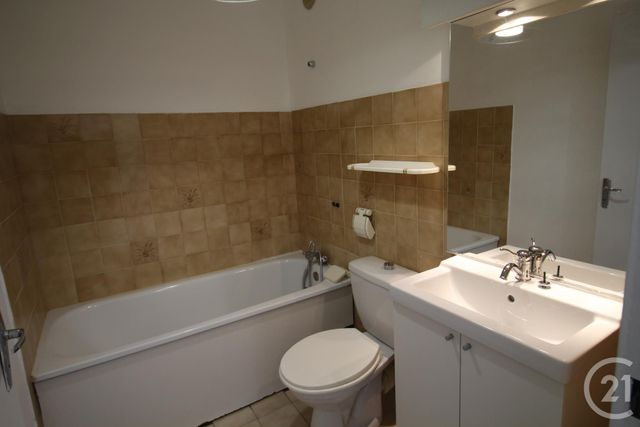 Appartement Studio &agrave; louer - 1 pi&egrave;ce - 27,09 m2 - Aubagne - 13 - PROVENCE-ALPES-COTE-D-AZUR