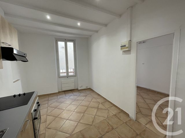Appartement T1 &agrave; louer - 1 pi&egrave;ce - 23,12 m2 - Aubagne - 13 - PROVENCE-ALPES-COTE-D-AZUR