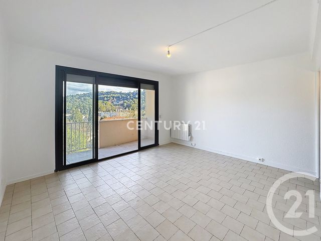 Appartement Studio &agrave; louer - 1 pi&egrave;ce - 26,28 m2 - Carnoux En Provence - 13 - PROVENCE-ALPES-COTE-D-AZUR
