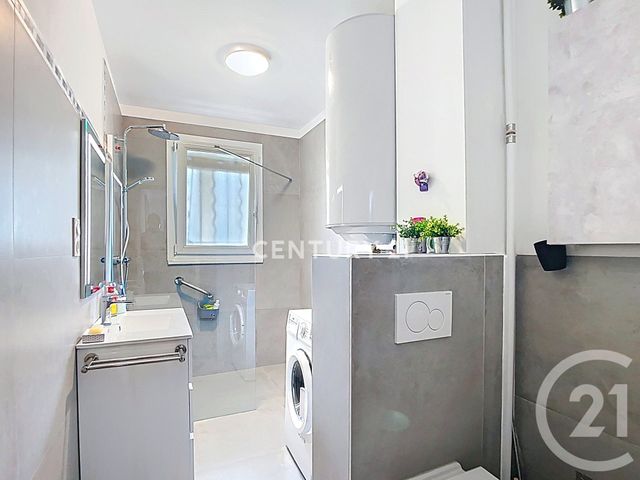 Appartement T3 &agrave; vendre - 4 pi&egrave;ces - 73,25 m2 - Aubagne - 13 - PROVENCE-ALPES-COTE-D-AZUR