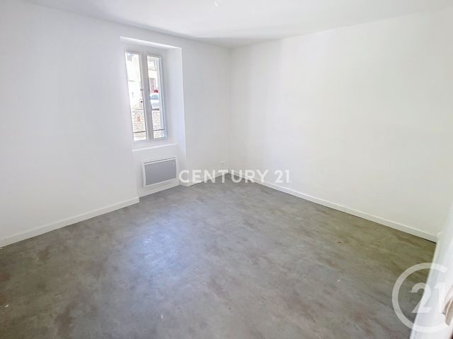 Appartement &agrave; louer - 3 pi&egrave;ces - 84,20 m2 - Aubagne - 13 - PROVENCE-ALPES-COTE-D-AZUR