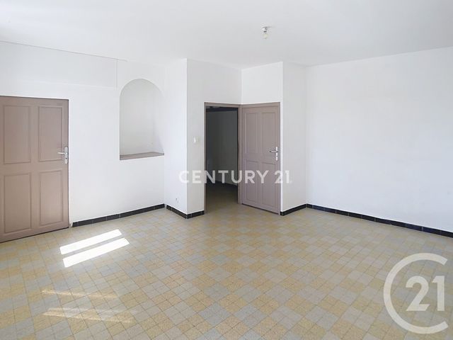 Appartement &agrave; louer - 3 pi&egrave;ces - 84,20 m2 - Aubagne - 13 - PROVENCE-ALPES-COTE-D-AZUR