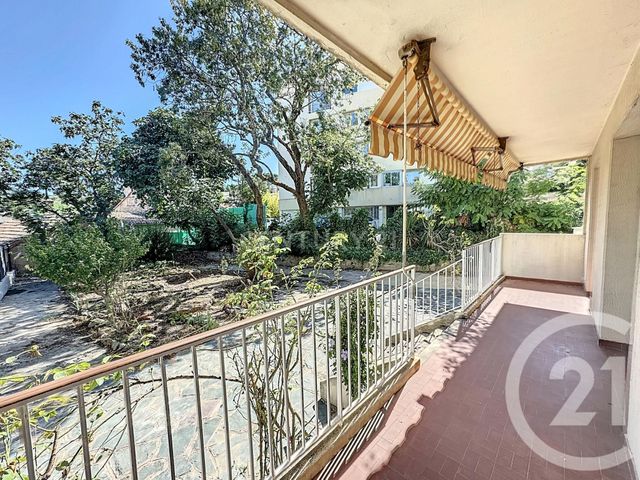 Appartement T4 &agrave; louer - 4 pi&egrave;ces - 76,26 m2 - Aubagne - 13 - PROVENCE-ALPES-COTE-D-AZUR