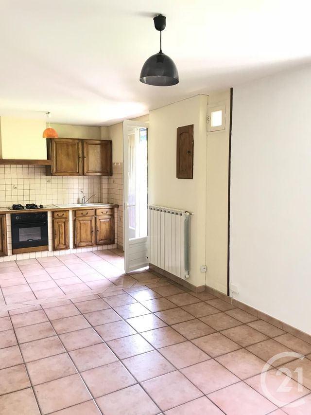 Appartement T2 &agrave; louer - 2 pi&egrave;ces - 44,89 m2 - Marseille - 13011 - PROVENCE-ALPES-COTE-D-AZUR
