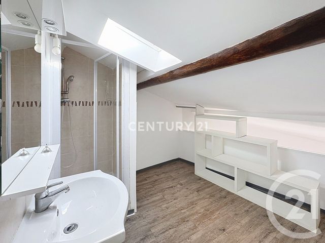 Appartement T2 &agrave; louer - 2 pi&egrave;ces - 39,72 m2 - Roquefort La Bedoule - 13 - PROVENCE-ALPES-COTE-D-AZUR