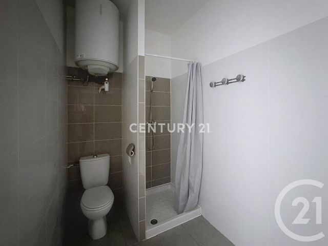 Appartement T1 &agrave; louer - 1 pi&egrave;ce - 25,60 m2 - Aubagne - 13 - PROVENCE-ALPES-COTE-D-AZUR