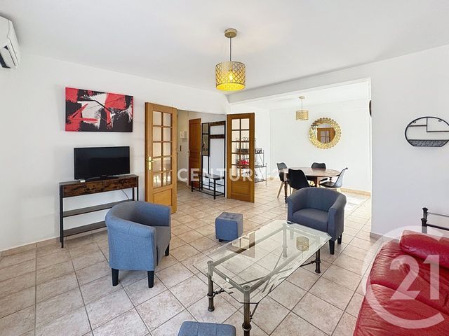 Appartement T3 &agrave; louer - 3 pi&egrave;ces - 70,70 m2 - Aubagne - 13 - PROVENCE-ALPES-COTE-D-AZUR