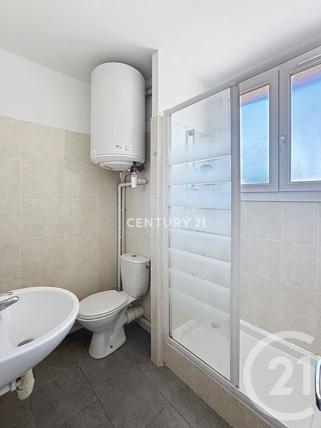 Appartement T3 &agrave; louer - 3 pi&egrave;ces - 52,74 m2 - Aubagne - 13 - PROVENCE-ALPES-COTE-D-AZUR