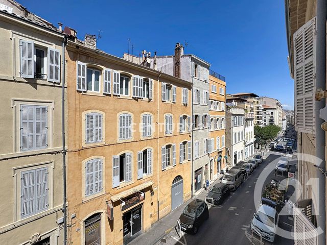 Appartement T4 &agrave; louer - 4 pi&egrave;ces - 110,51 m2 - Marseille - 13007 - PROVENCE-ALPES-COTE-D-AZUR