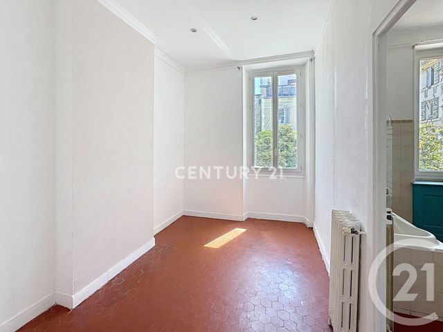 Appartement T4 &agrave; louer - 4 pi&egrave;ces - 110,51 m2 - Marseille - 13007 - PROVENCE-ALPES-COTE-D-AZUR
